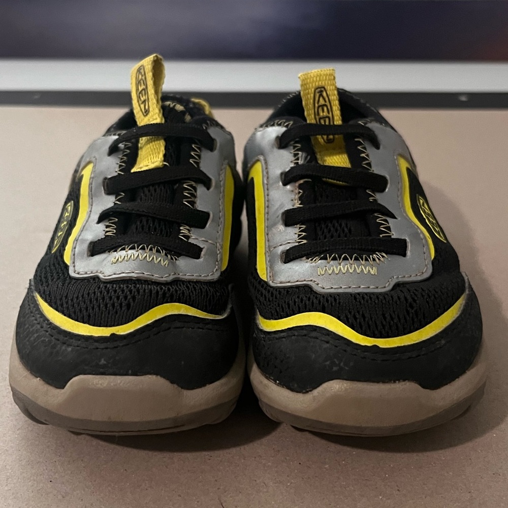 Keen Hybrid Shoes - Picture 2 of 5